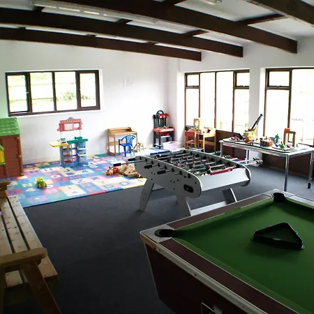 Family Friendly Modern Barn Convention In Cornwall With Spectacular Co 3* לו